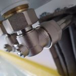 Нижнее угловое подключение для радиаторов
